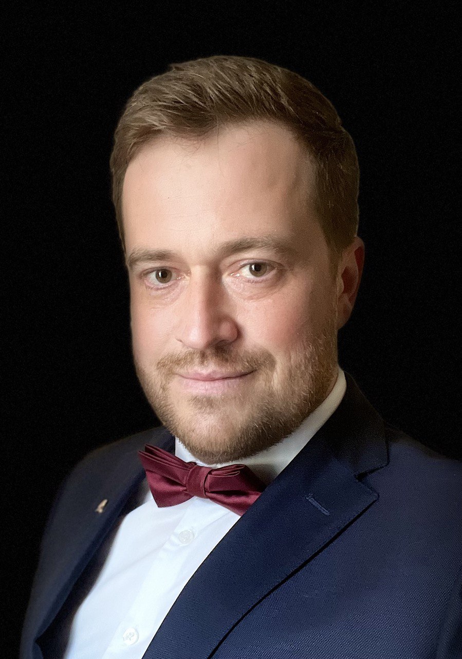 Максим Штерлинг